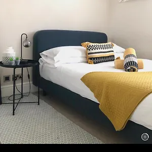Holiday home Stylish Property, Off Street Parking,pet Friendly