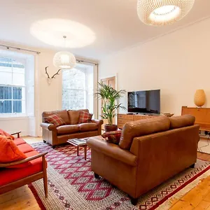 Apartamento Joivy Spacious Flat With Garden In Centre