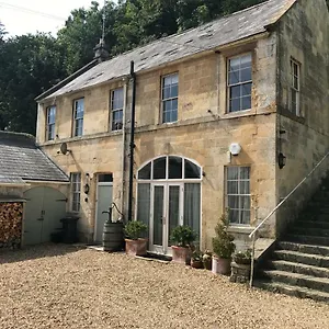 Holiday home Berkeley Coach House, Near